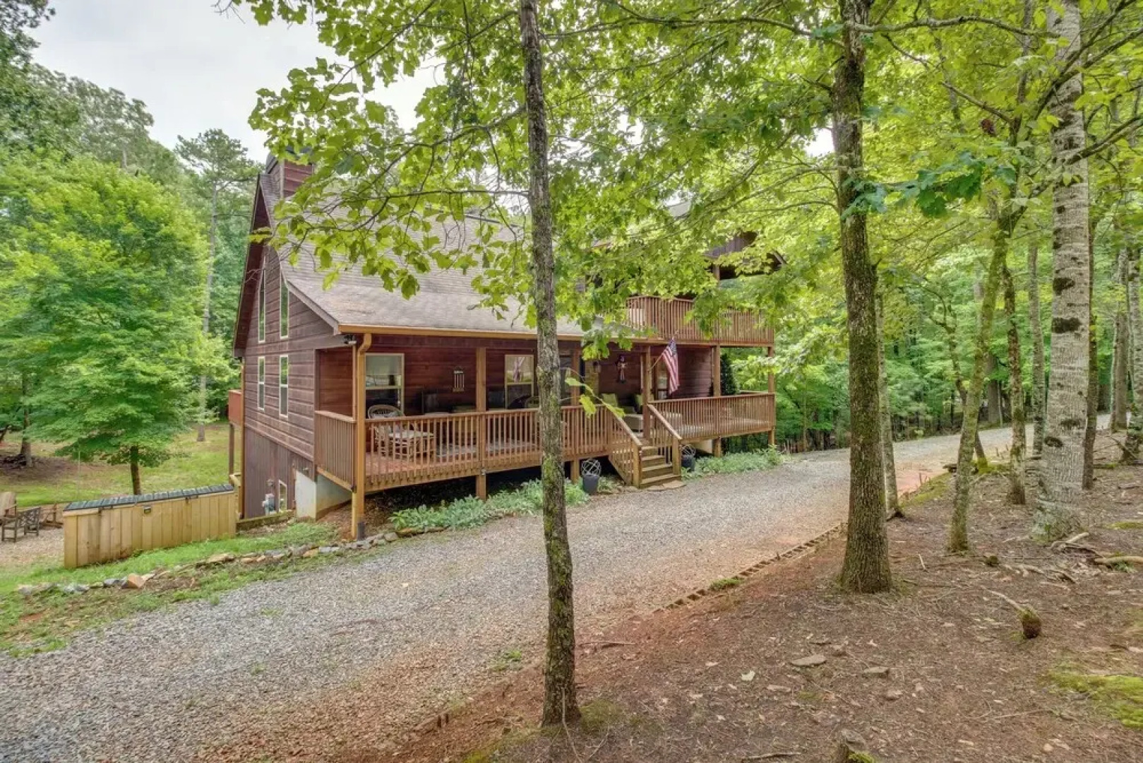 Upscale Coosawattee Cabin w/ Hot Tub & Fire Pit!