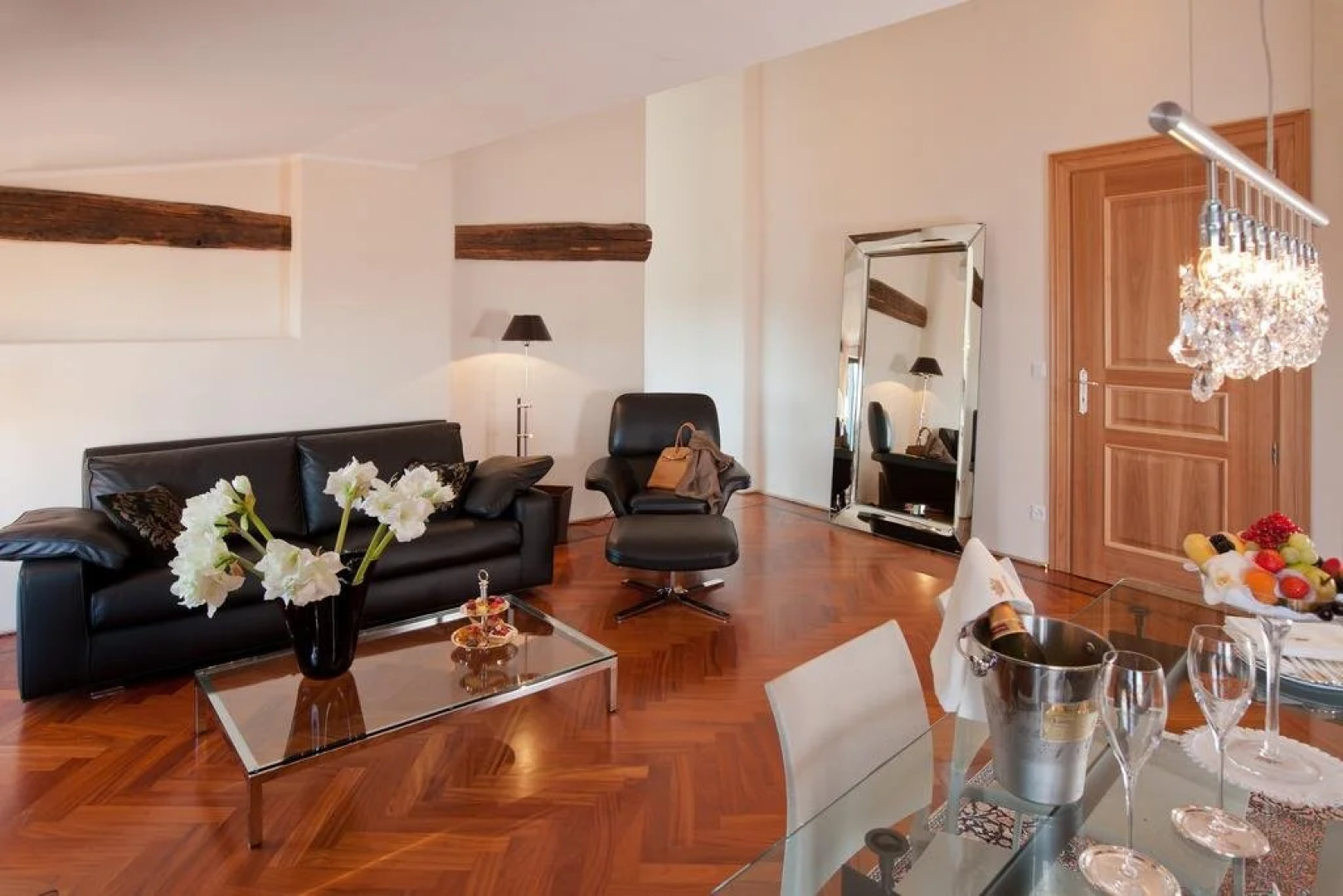 Quisigusta Miraval Suites B&B