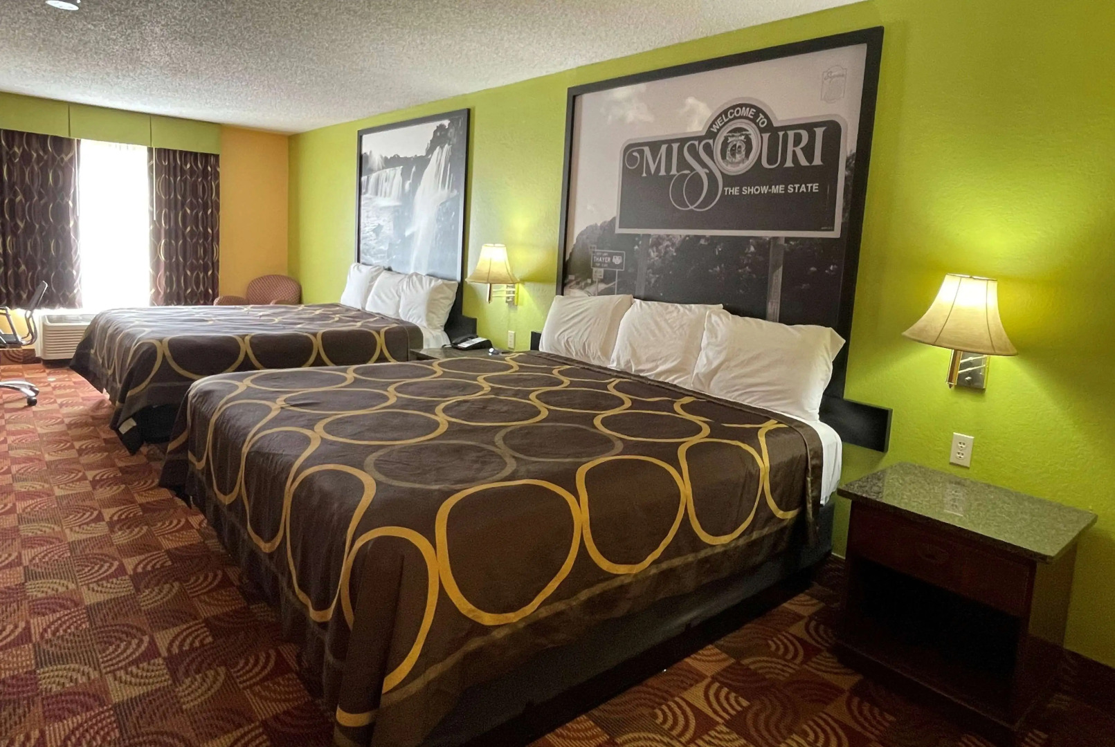 Super 8 by Wyndham Lake of the Ozarks