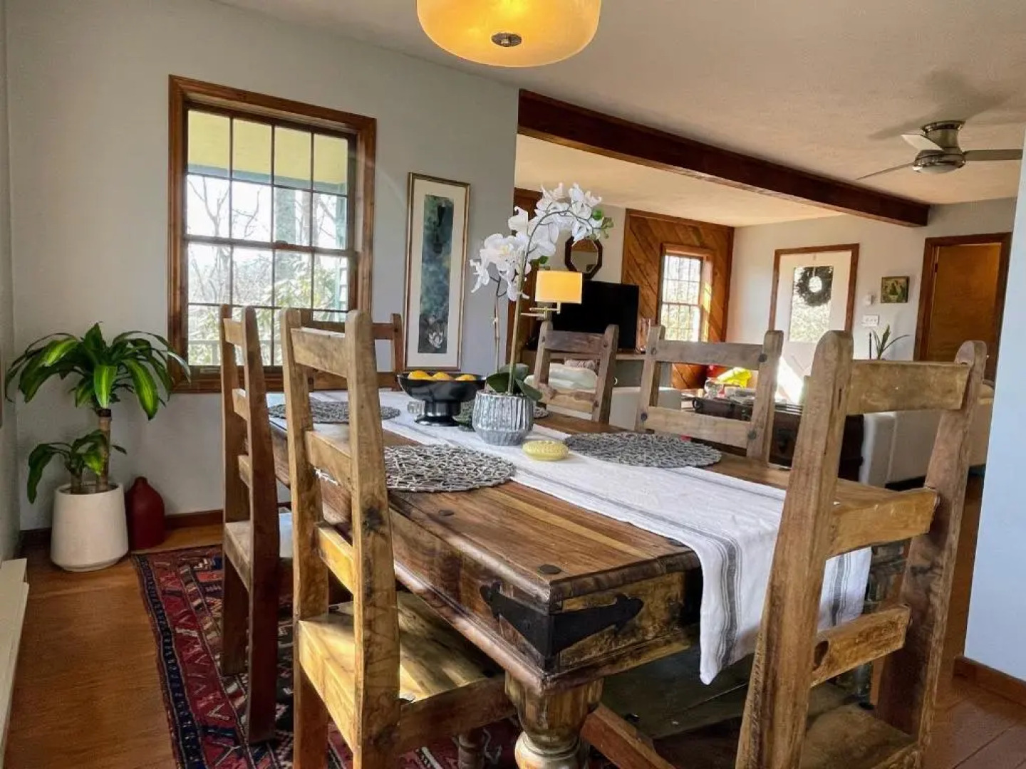 Grandfather Lodge - Incredible Views, Amazing Location