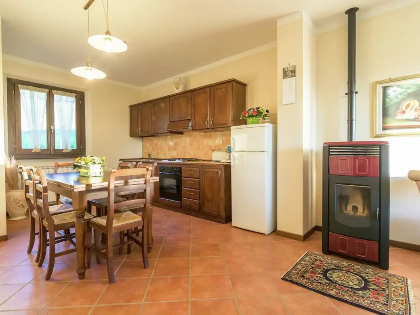 Villa in Lonnano With Pool