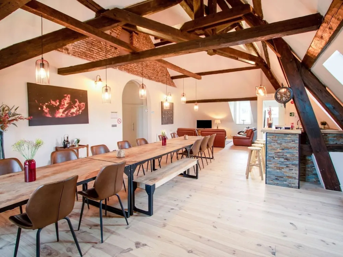 Wellness Castle With Cinema Bliss