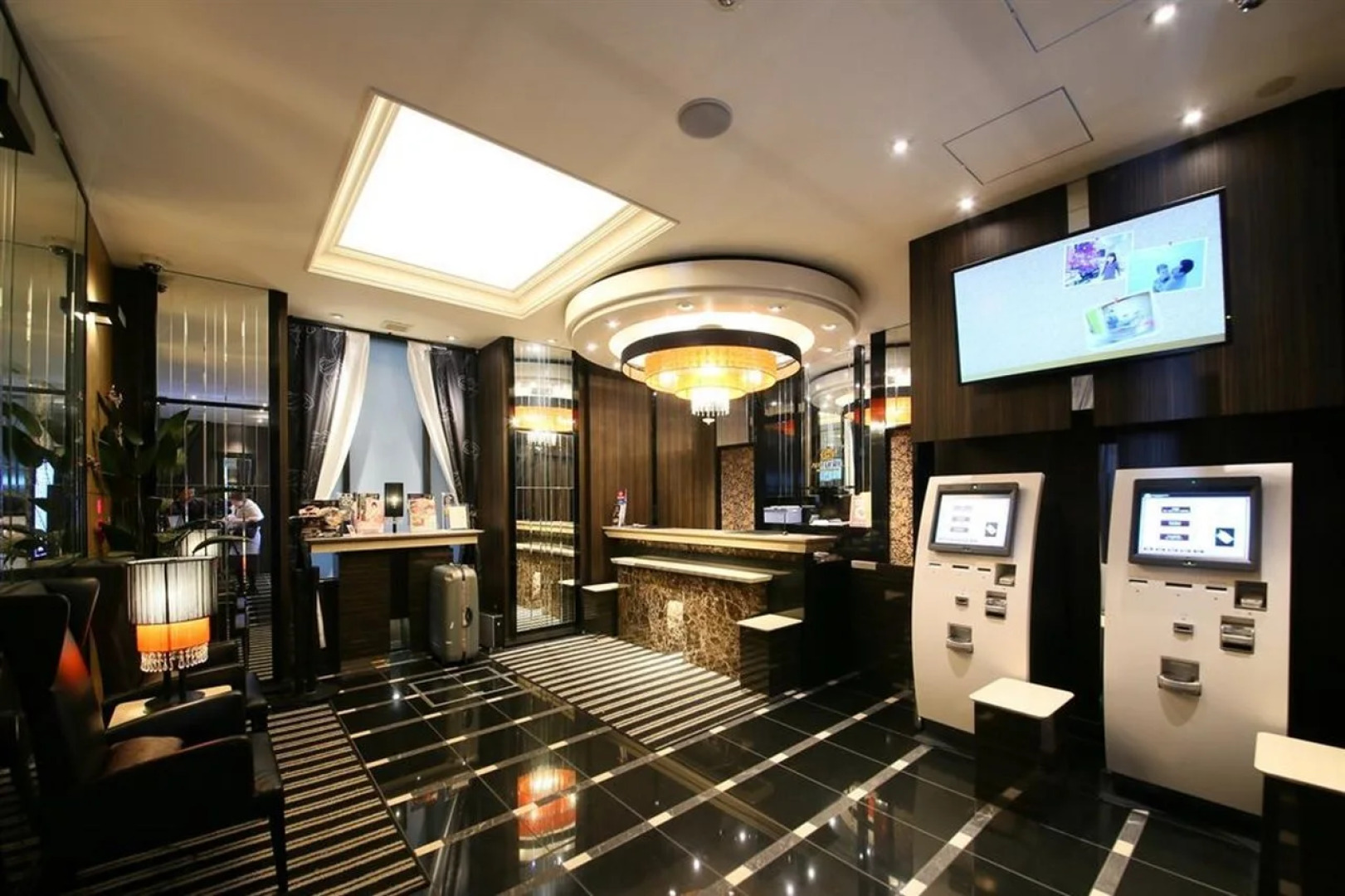 Apa Hotel Ginza Kyobashi Tokyo Eki Yaesu Minamiguchi