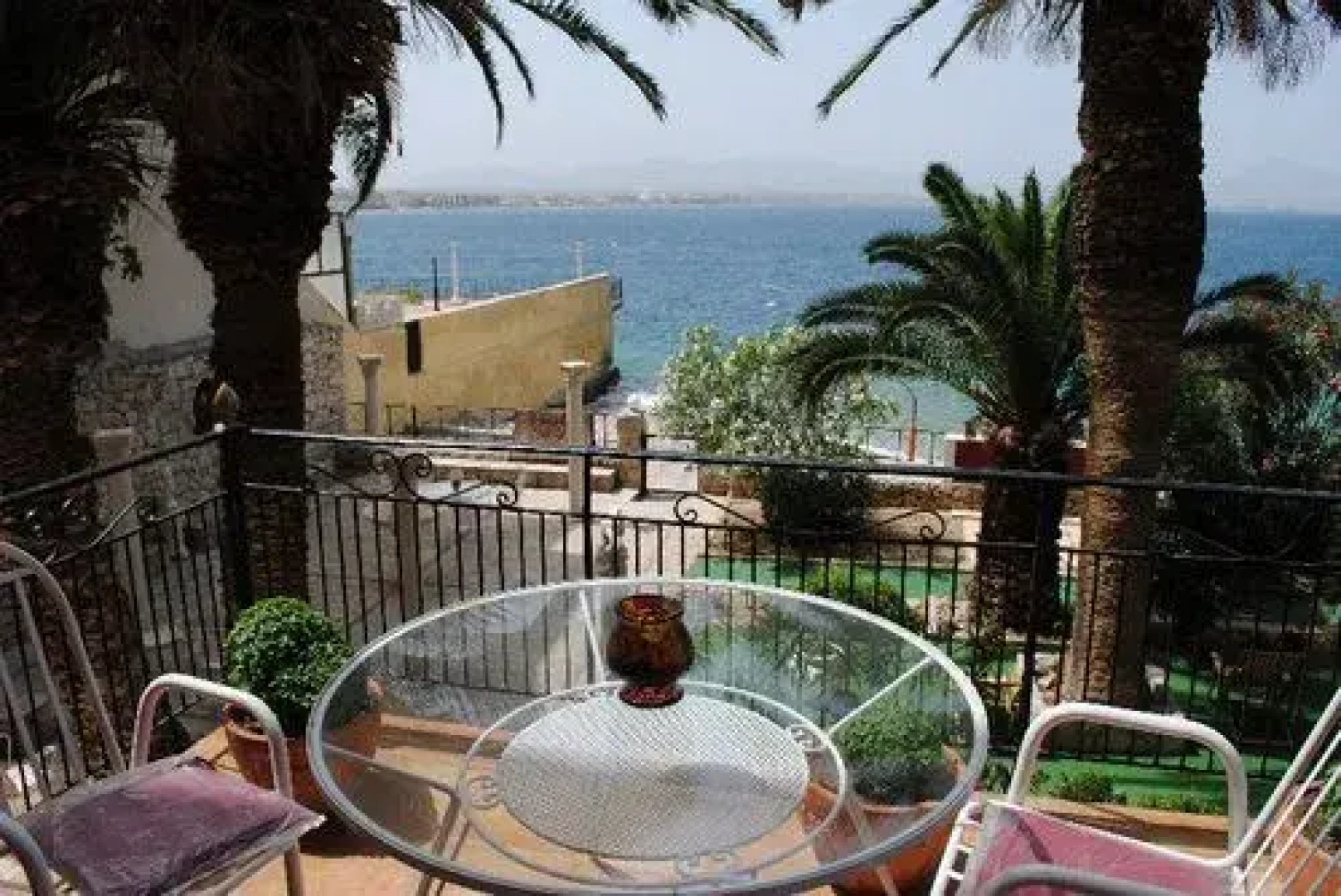 Aegli Hotel