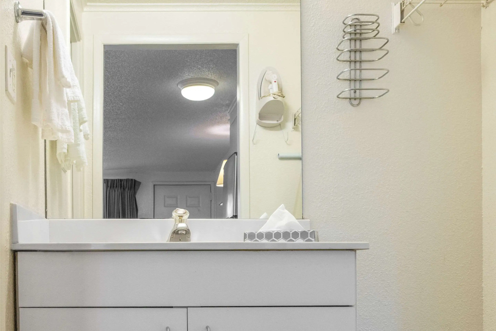 Suburban Studios Mentor - Cleveland Northeast