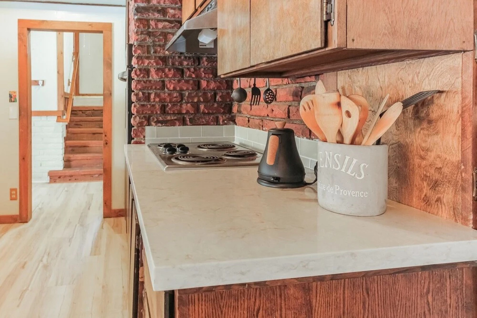 South Tahoe Rustic Home! Sleeps Over 10! 5 Bedroom Home by Redawning