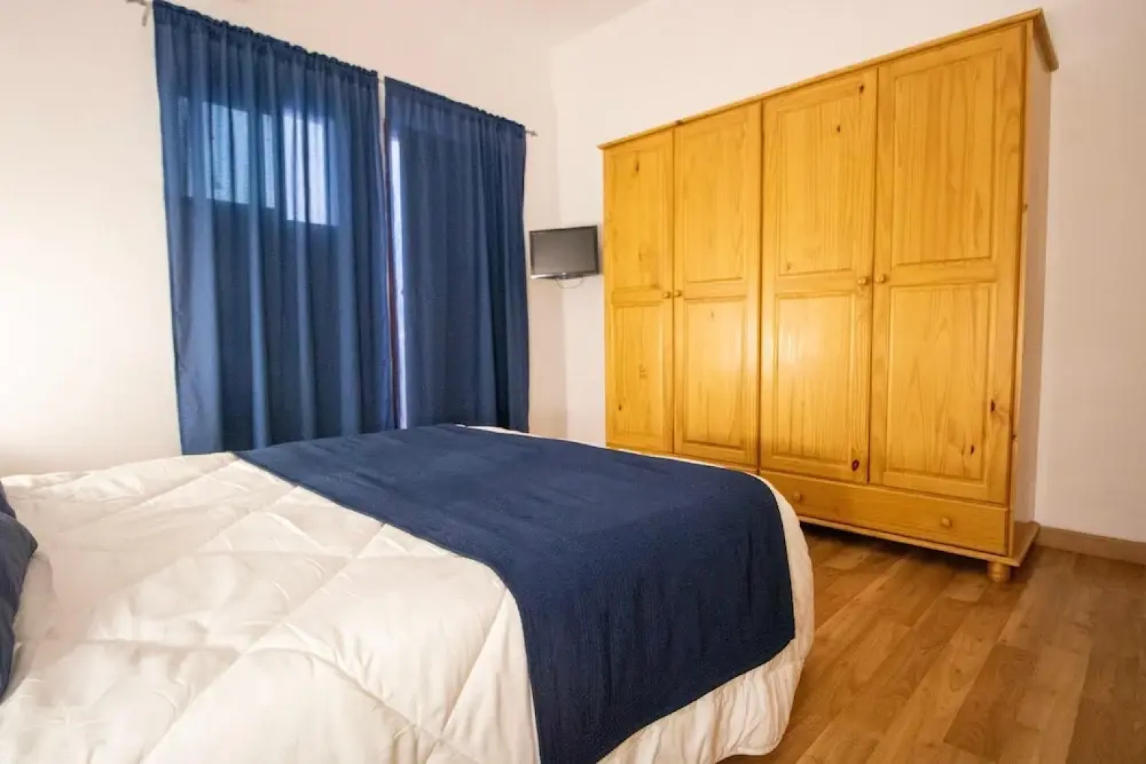 Mountain Chalet Sea Views & Pool Iptx