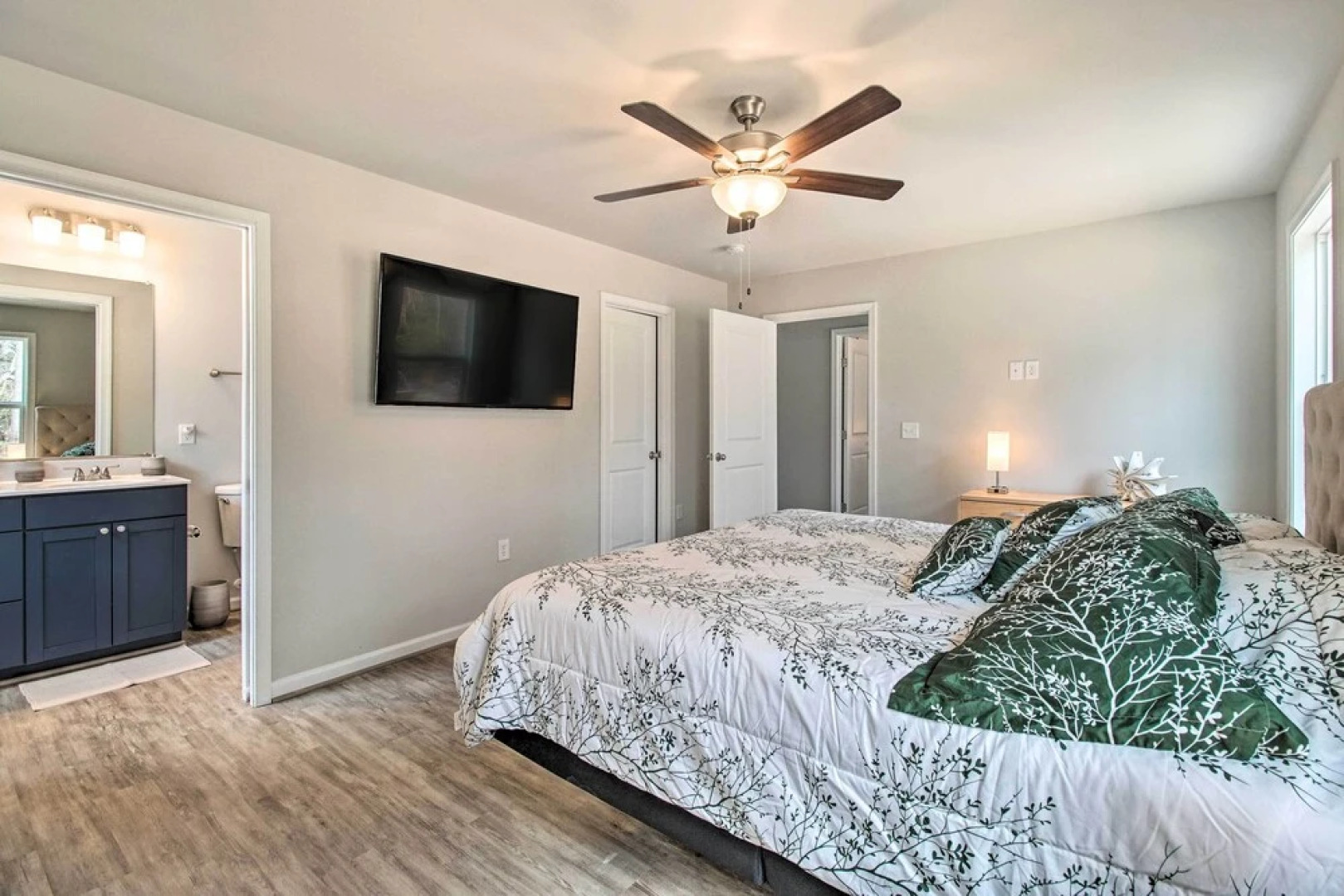 Virginia Getaway - 1 Mi to Colonial Beach!