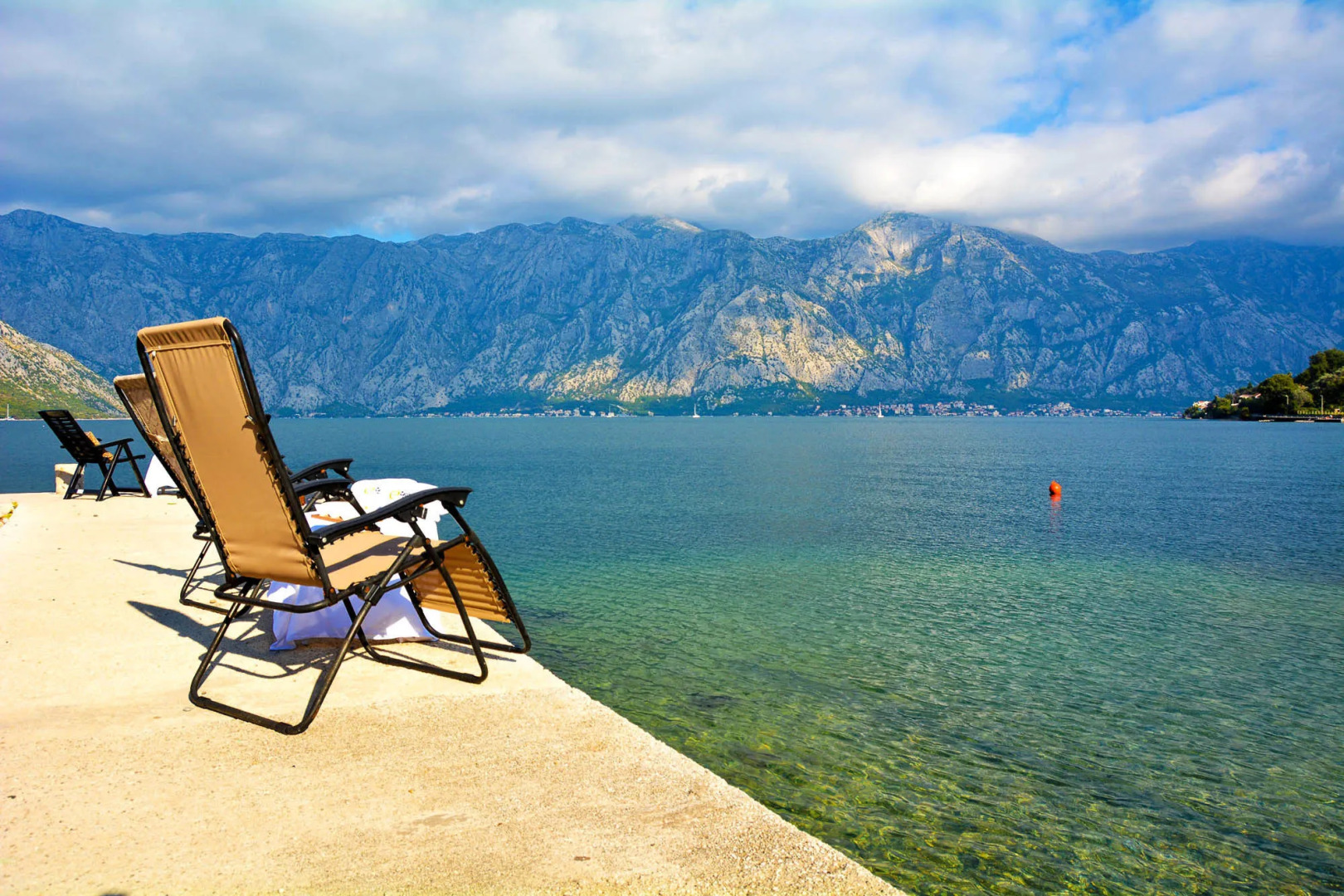 Step to Kotor bay Stoliv