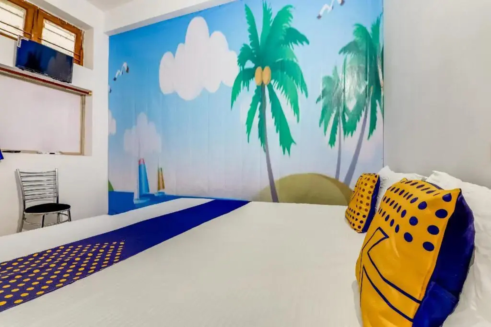 Hotel Crown Palace by OYO Rooms