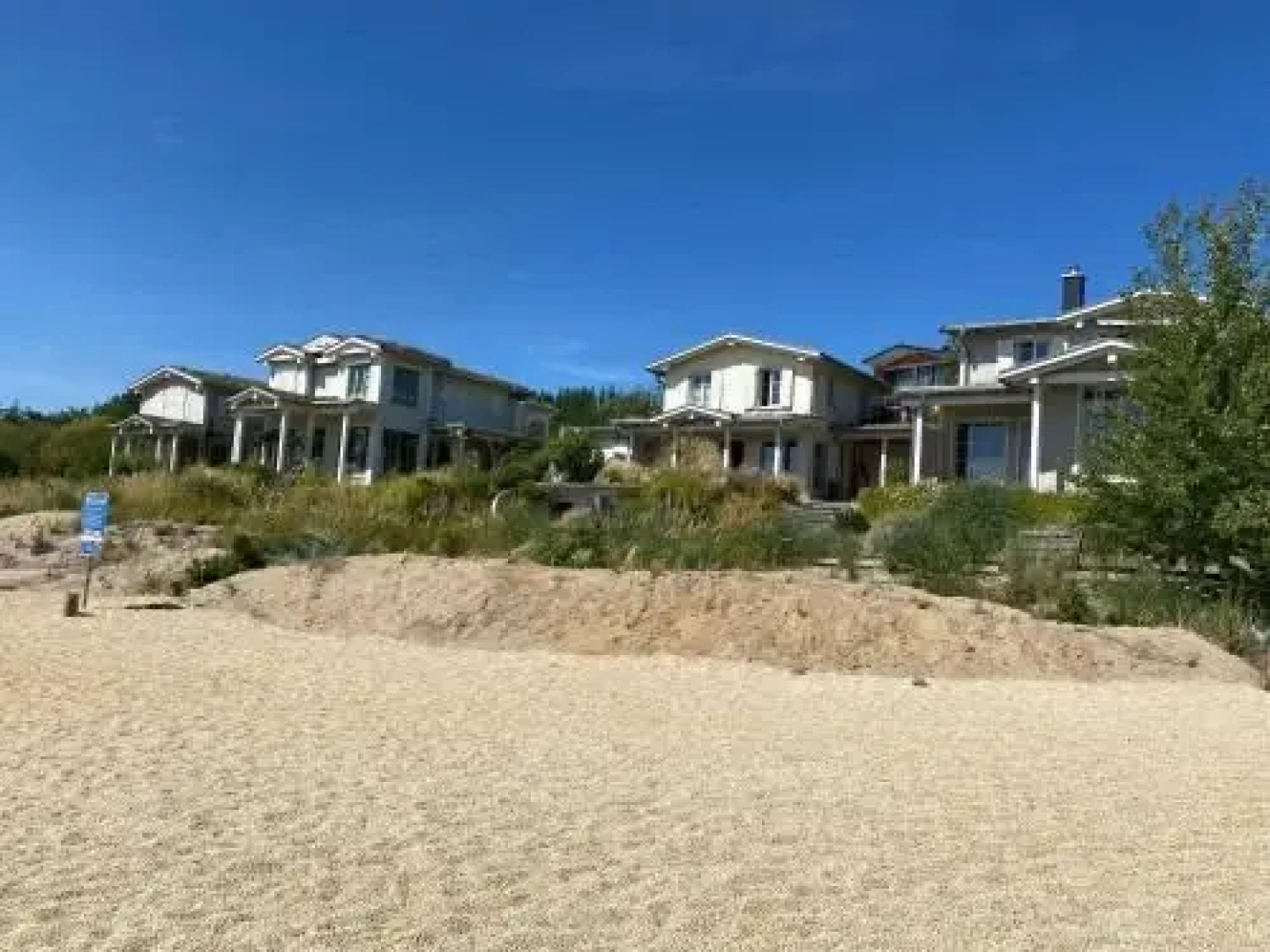 Schöne 2 Zimmerwohnung, neu saniert, hell, stilvoll