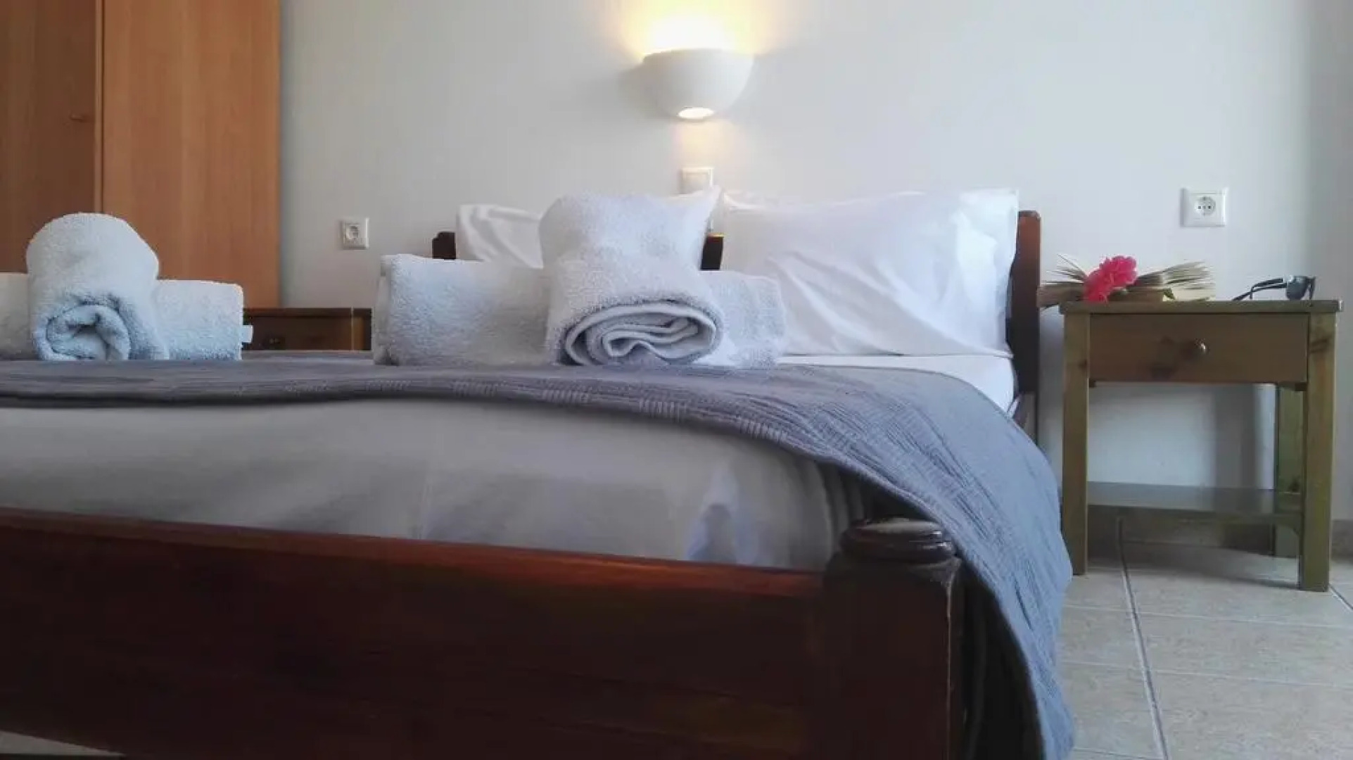 Perigiali Rooms & Apartments Folegandros