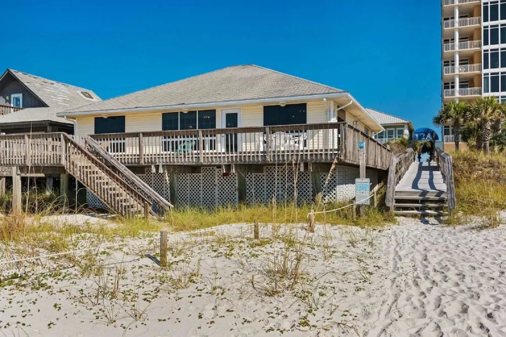 Barefoot Beach Retreat 3 Bedroom Apartment