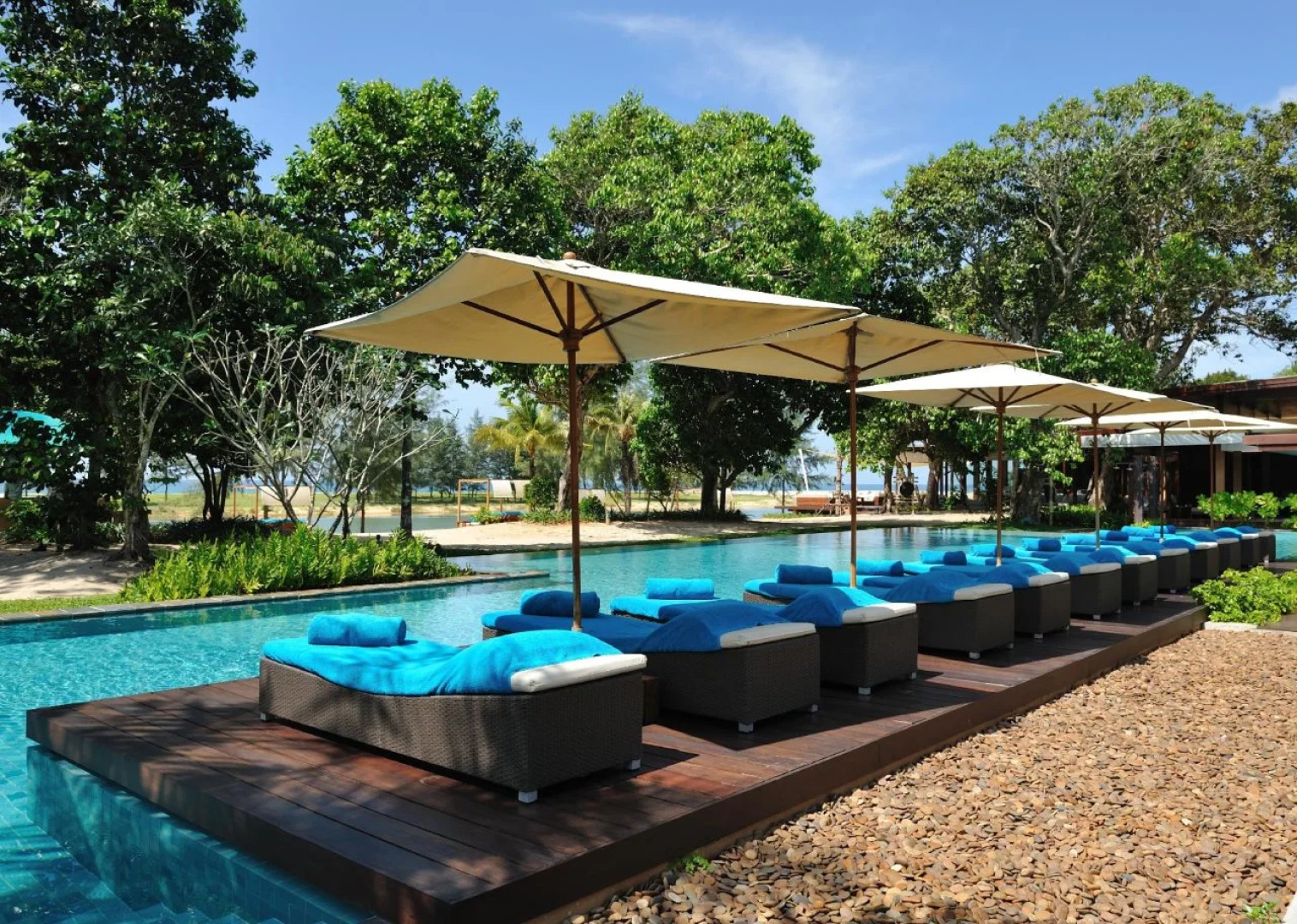 Wanakarn Beach Resort & Spa