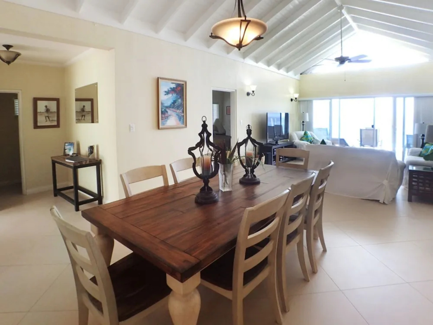 Je Suis Content, Silver Sands 3BR