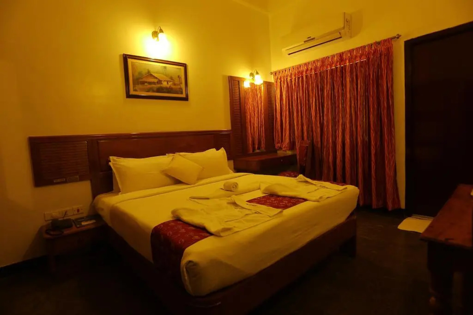 Hotel Theni International