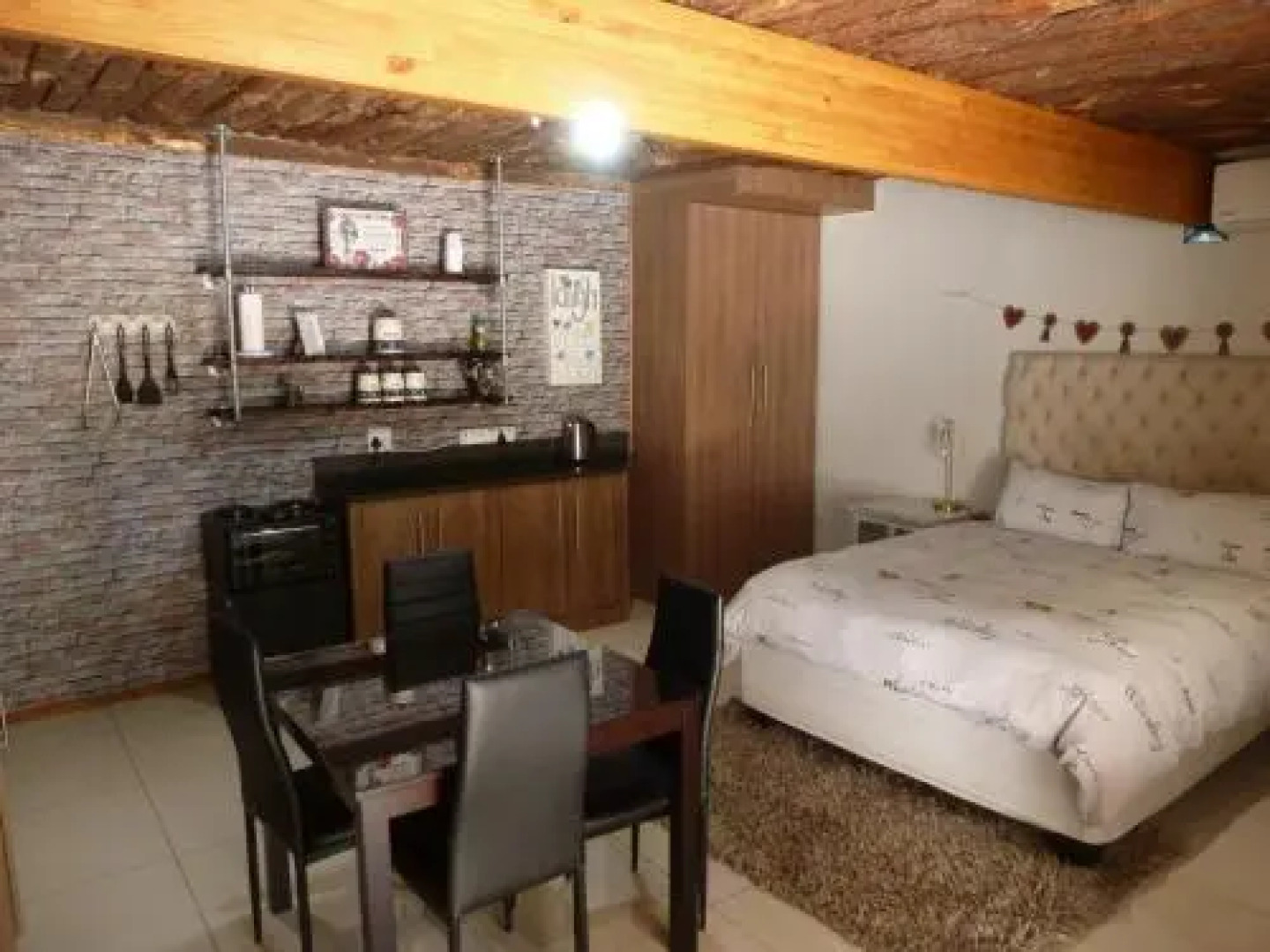 Springbok Apartments