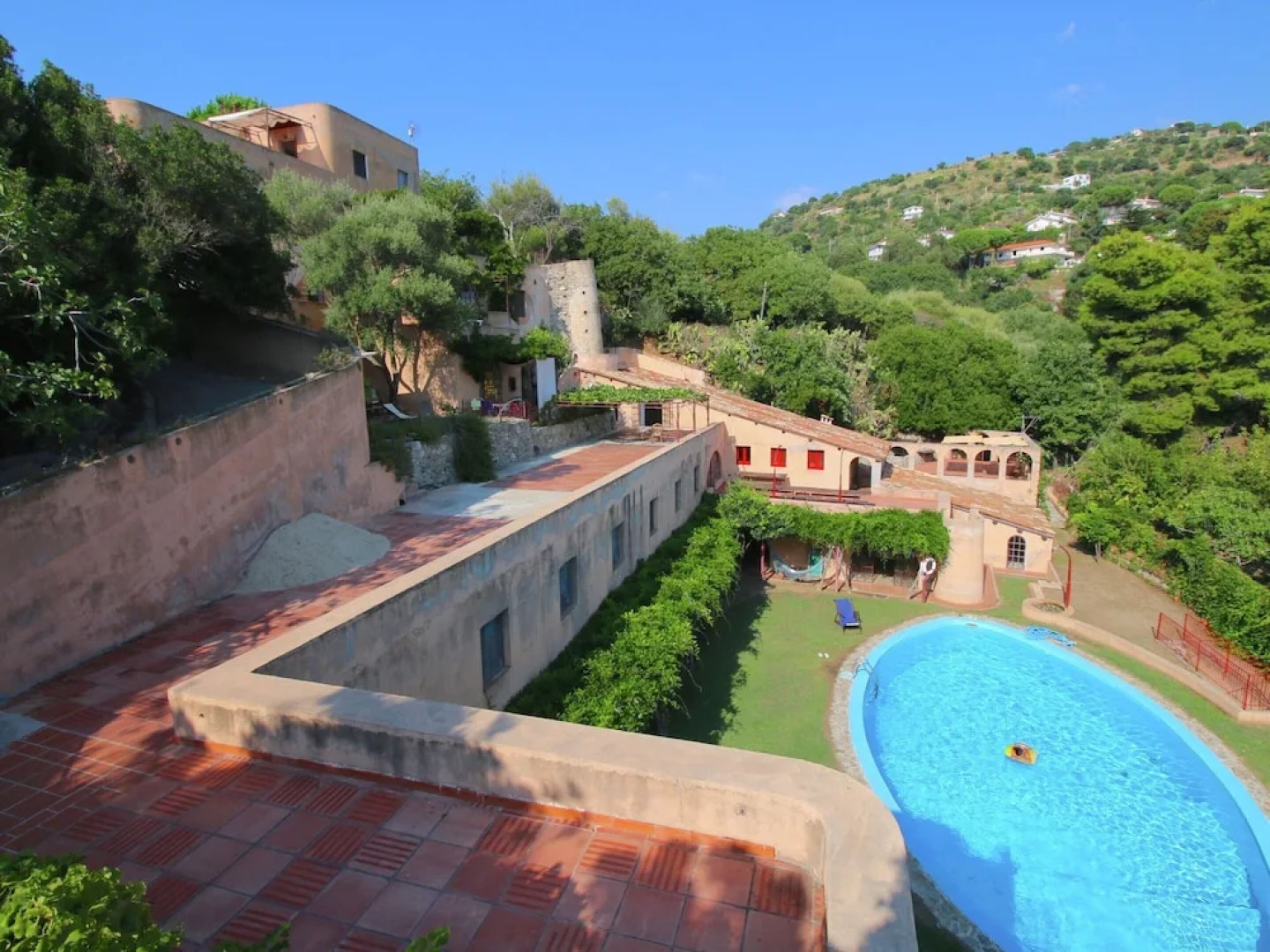 Mansion in Capo Vaticano Near the Beach
