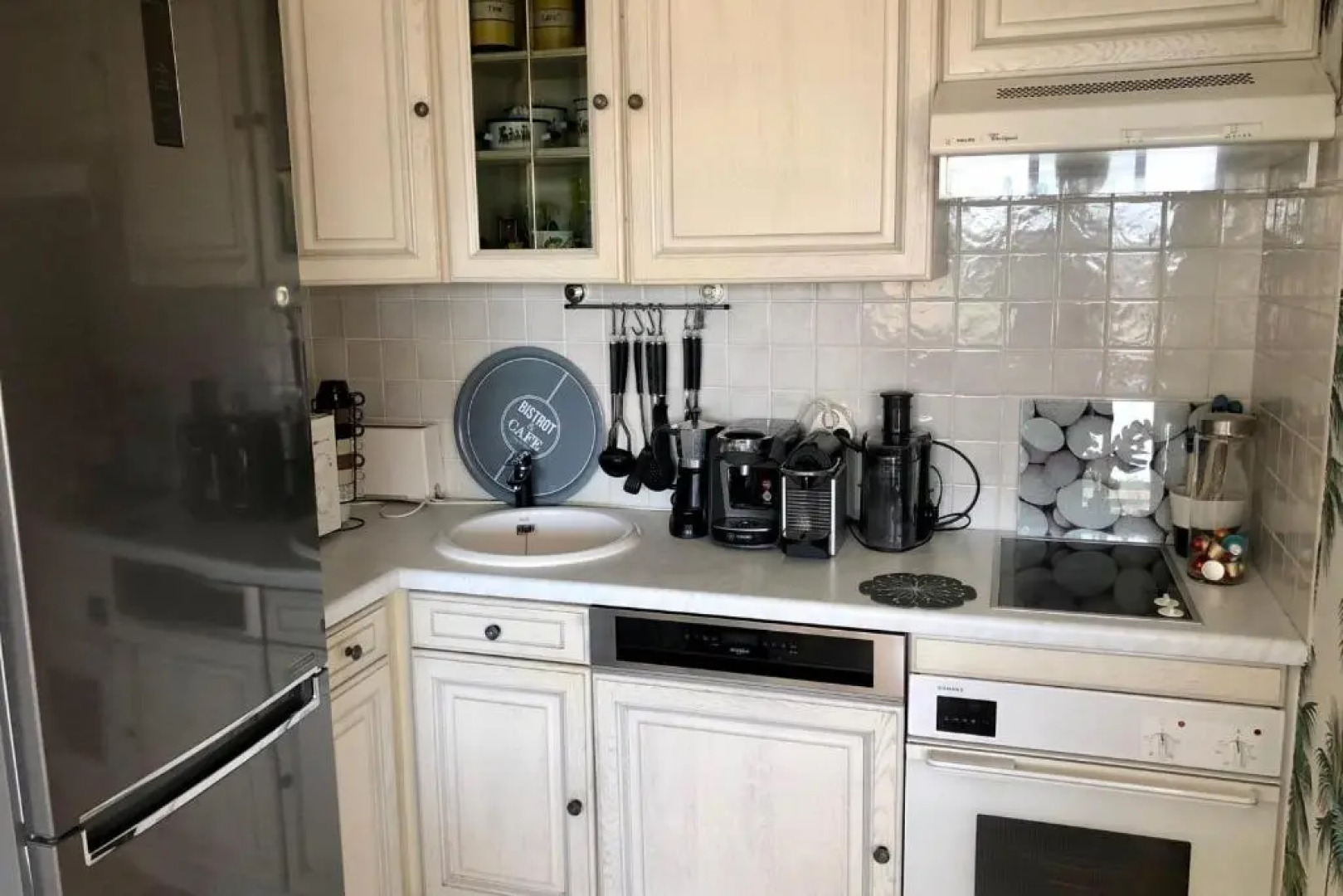 Nice 57 M In A Quiet Residence With Pool