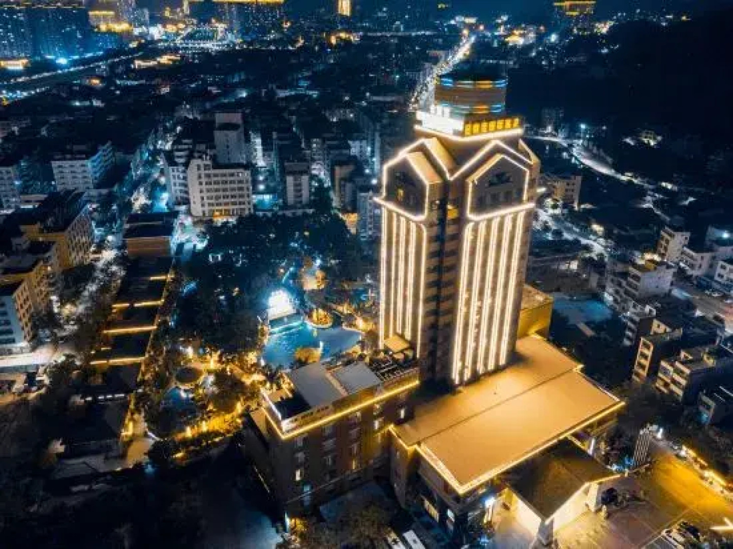 Jin Debao Kaiyue International Hot Spring Resort Hotel