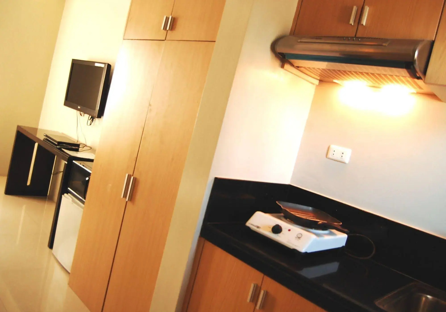 Rumi Apartelle Hotel