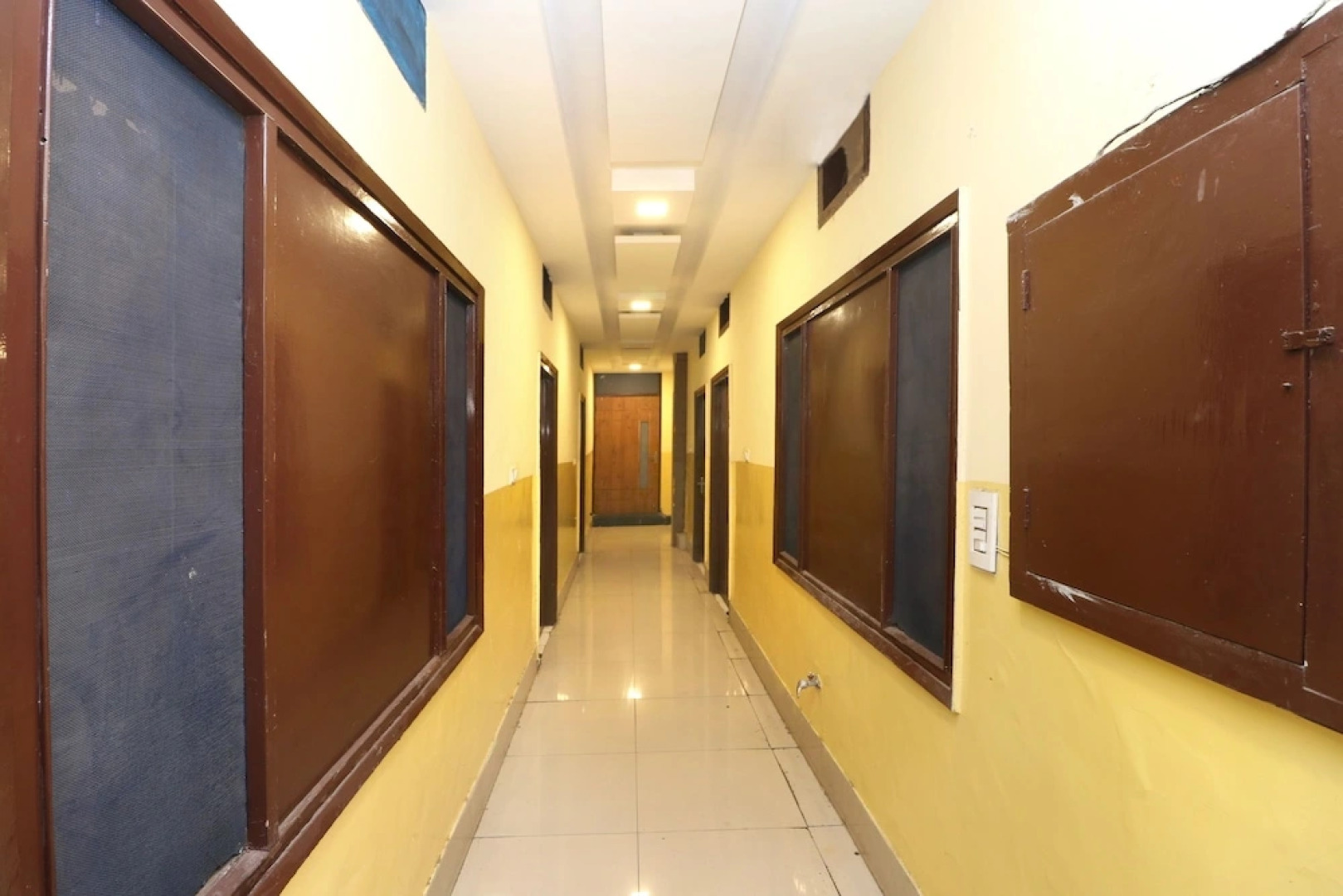 Oyo 30127 Hotel Sabina International