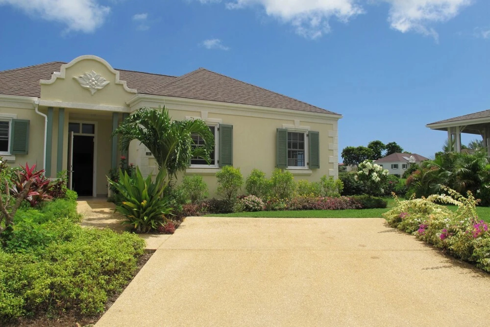 Beautiful Three Bedroom Villa in Gated Community