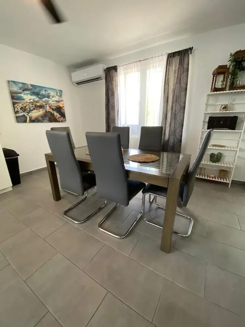 Sea Breeze Tunnel Hideaway 3