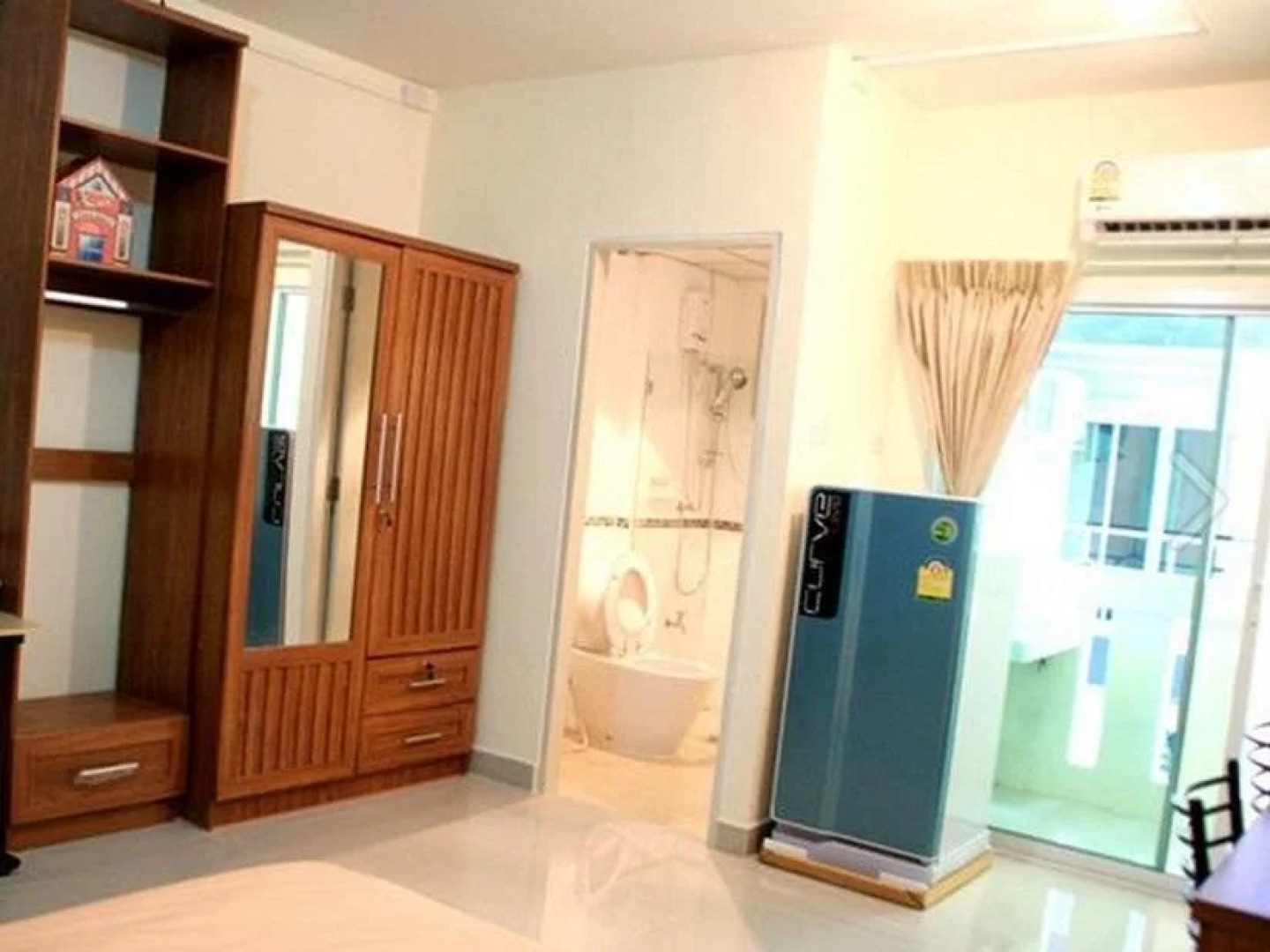 5-Eleven Court and Condo