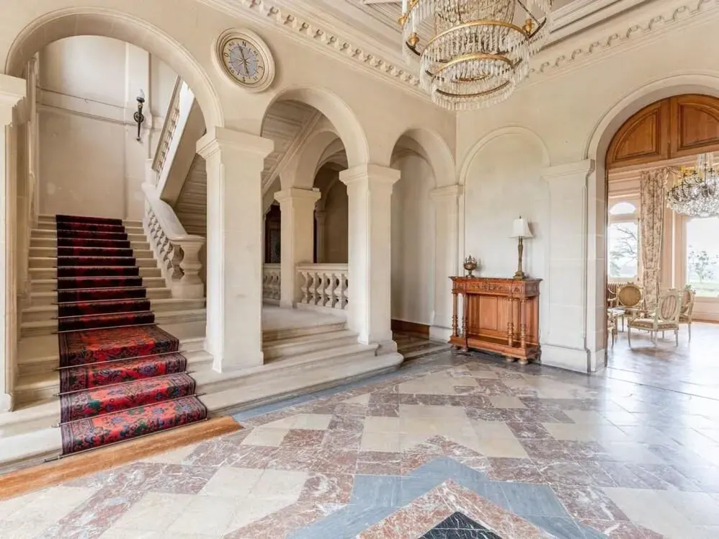 Apartment in Castle at Ocquerre With Swimming Pool