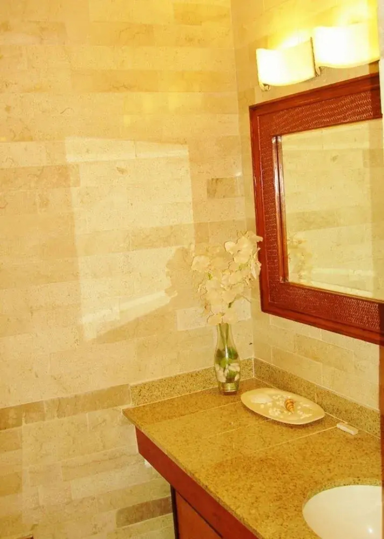 Real Beach Front Luxury Penthouse Villa