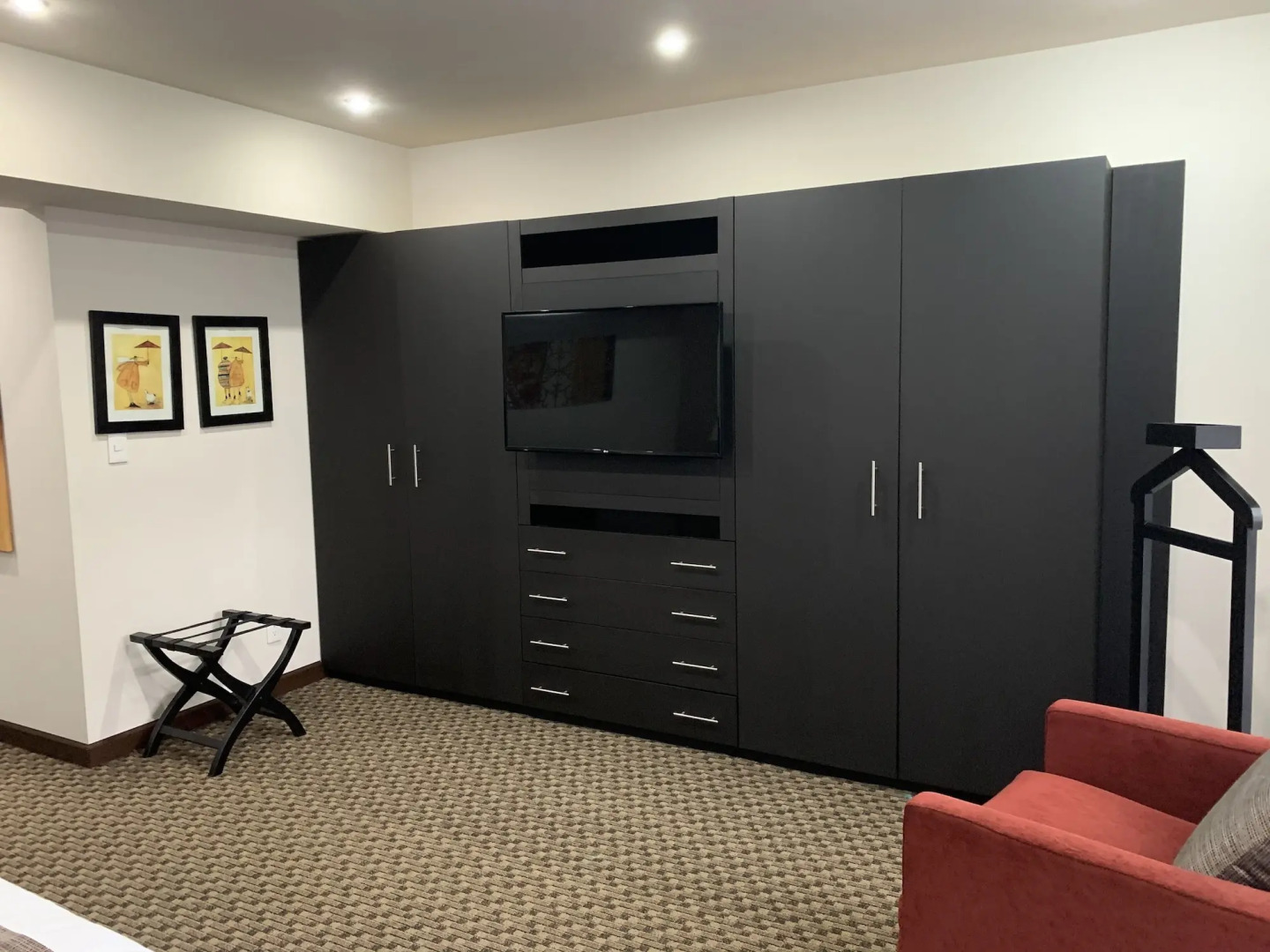 St Isidro Suites Corporate Housing SPA & Wellness Center