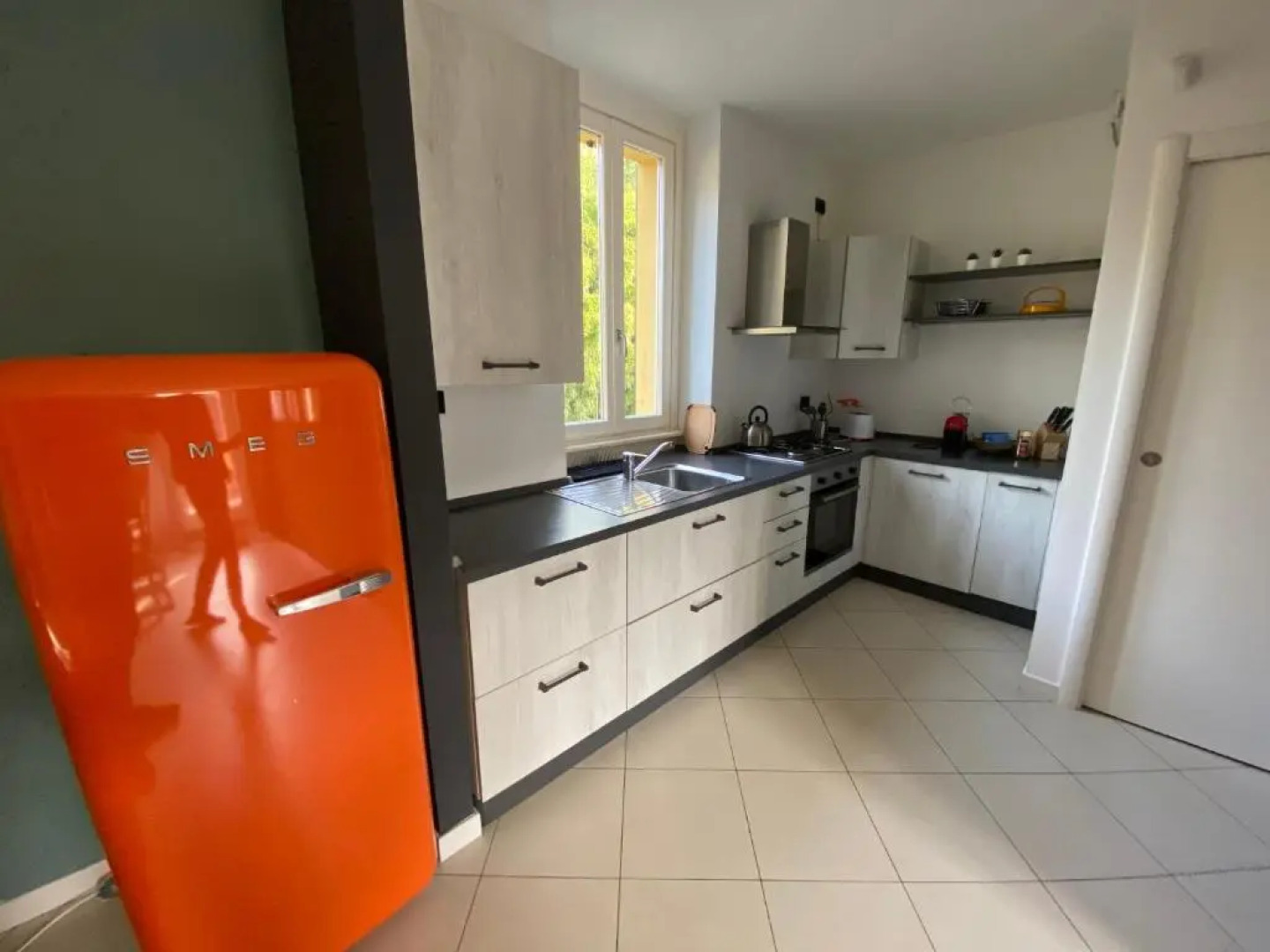 Casa Bellagio Beach: Pool, 100m Lake & near City