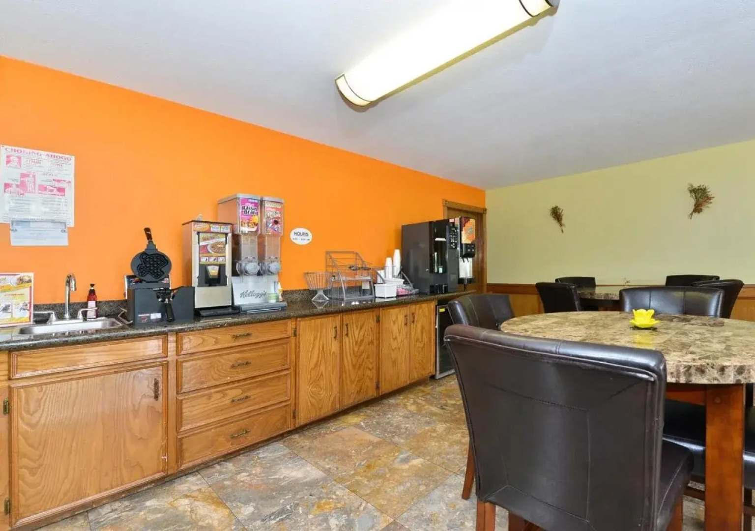 Scottish Inn & Suites