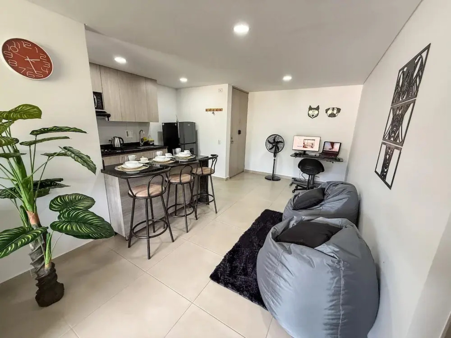 2506 - Vista a la montaña Piscina y Gym