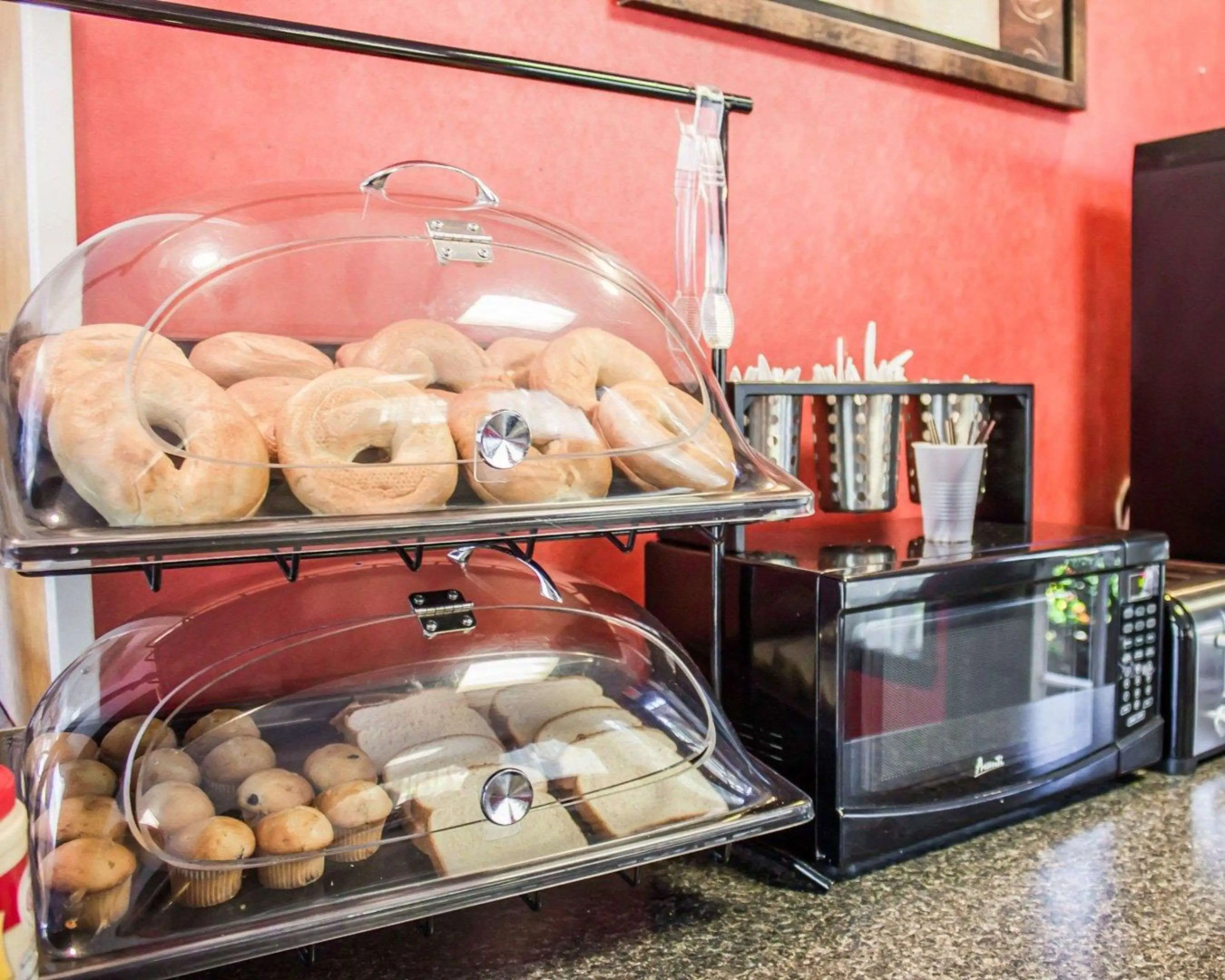 Rodeway Inn Huntington Station - Melville