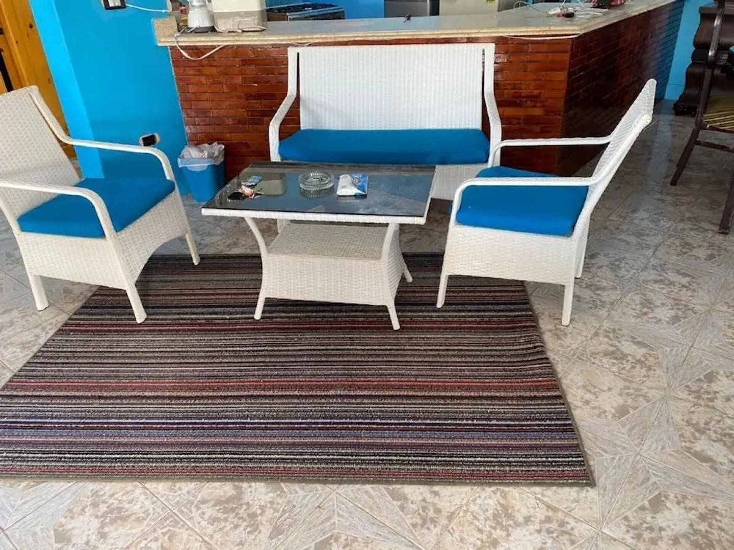 Blue House 4-bed Villa in North Coast Area