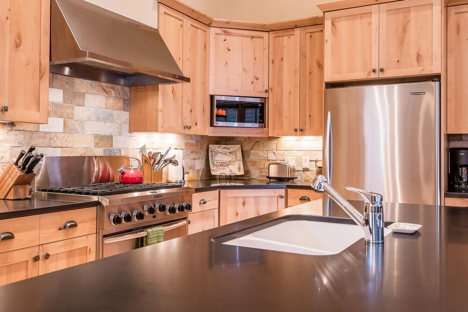 Angani Way Townhome 102 by Alpine Lodging Sun Valley