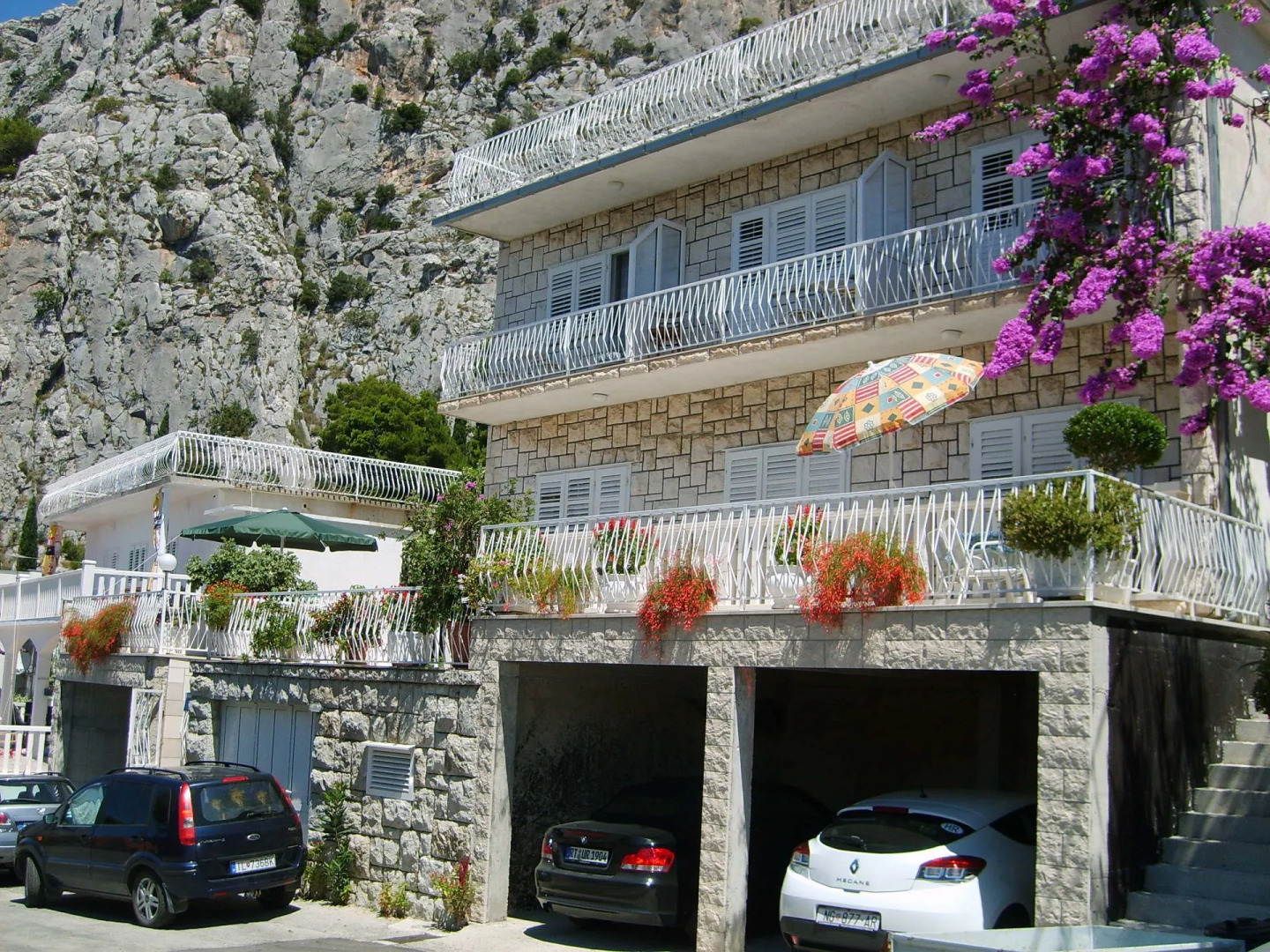 Apartment Ivan - with parking : A2 bungalov Omis, Riviera Omis