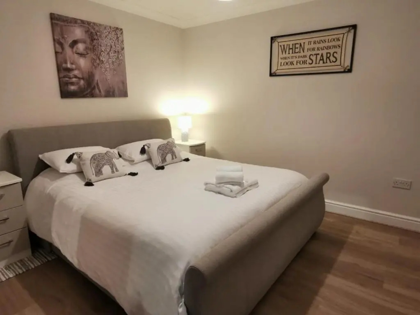 3 Bed Holiday Home in Llandeilo with Log Burner