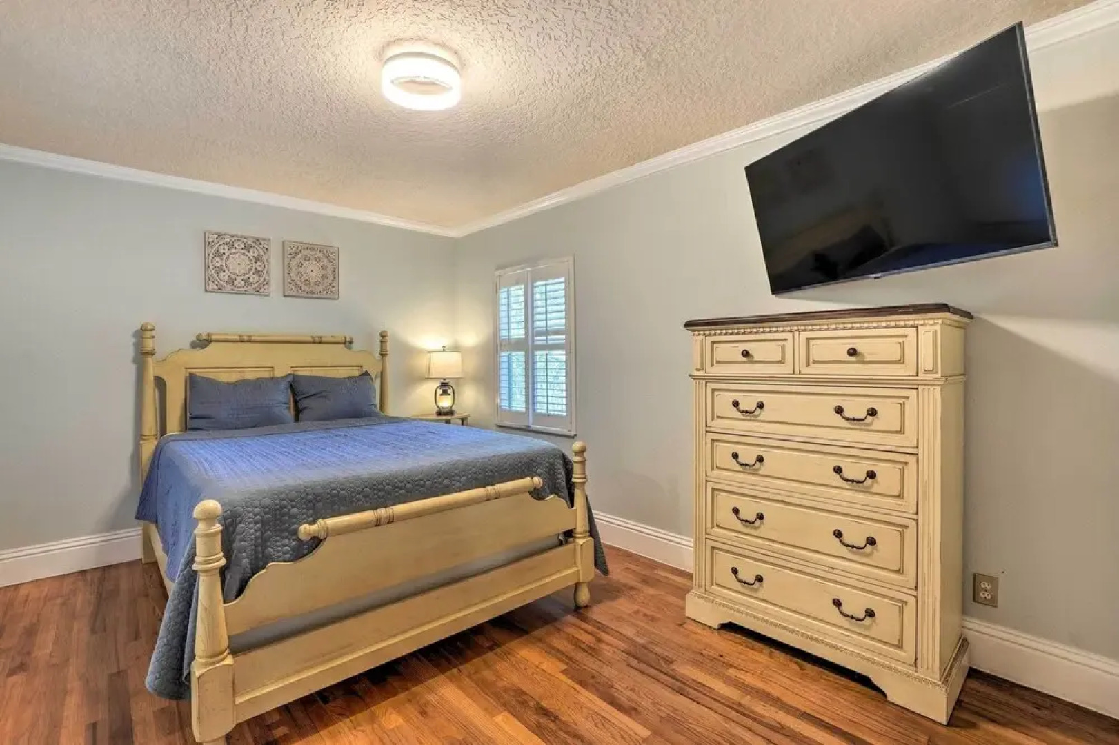 Waterfront Port Richey Getaway w/ Shared Dock