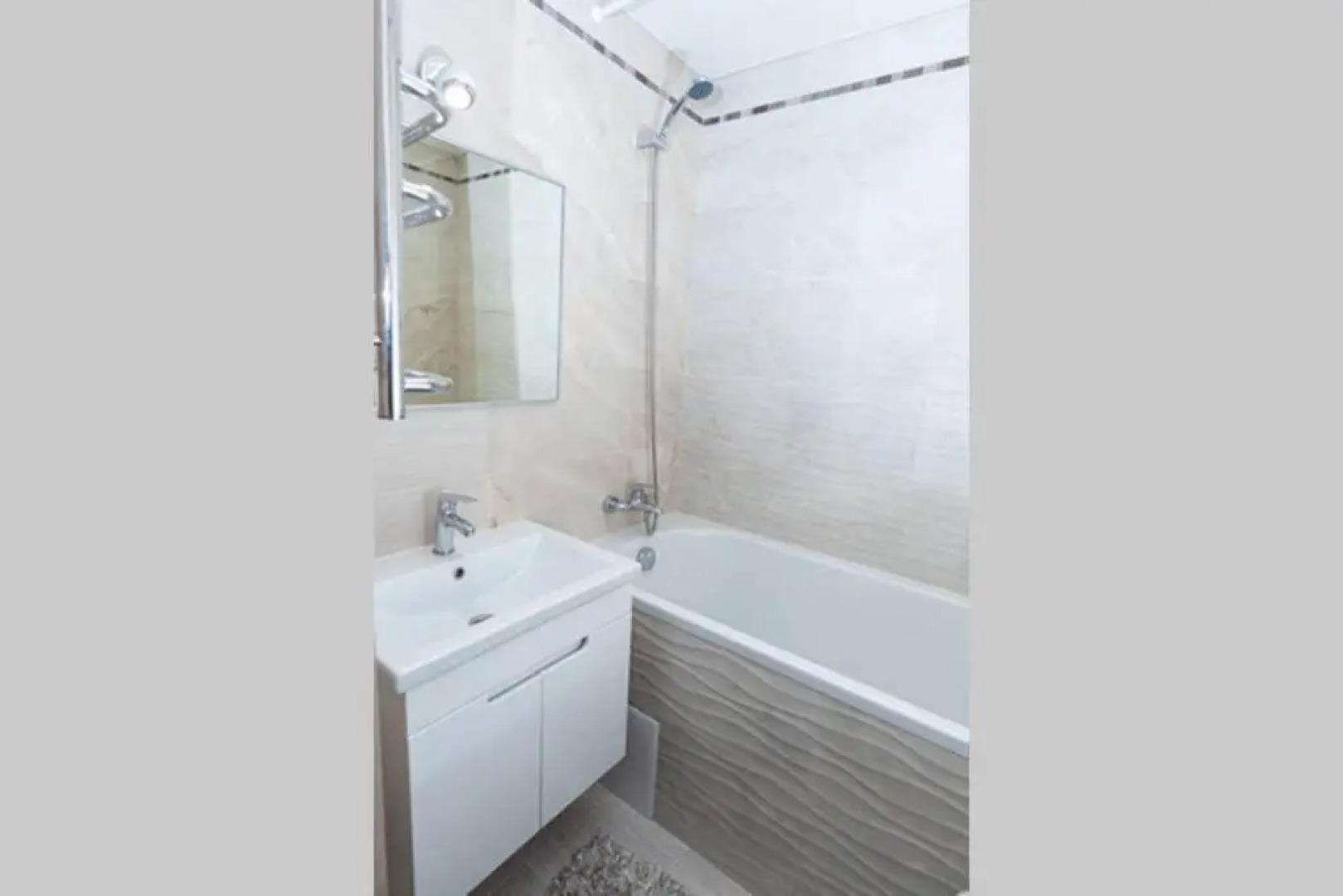 Тараскова 16, Люкс, ЮЗР