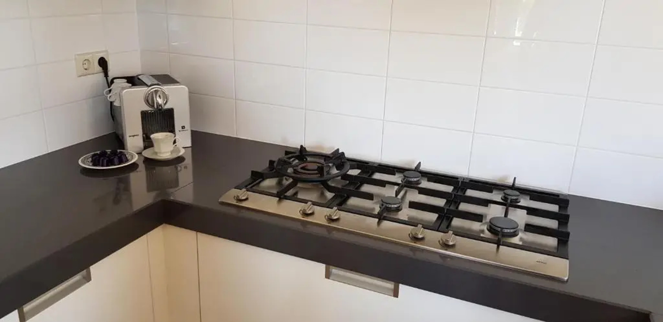 The Black House - Luxurious Holiday Villa Zeewolde