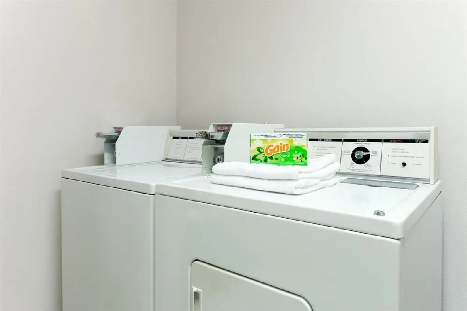 Super 8 Motel - Warrenton