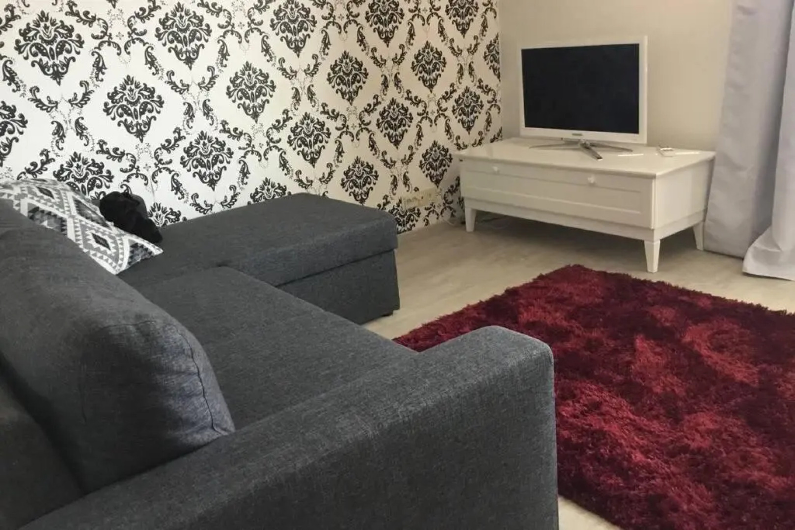 kolmio lähellä keskustaa