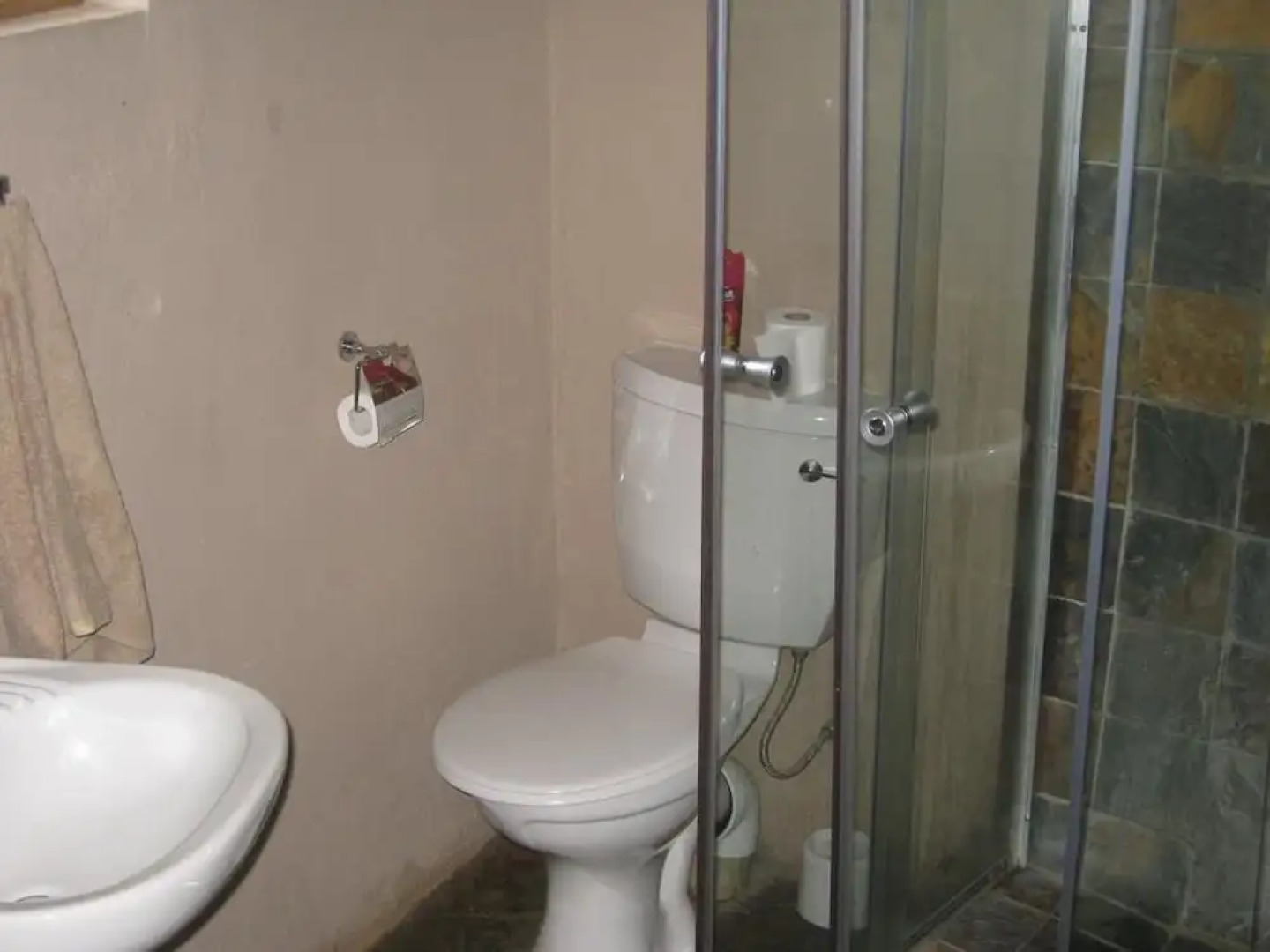 Noma Nini Lodge And Restaurant