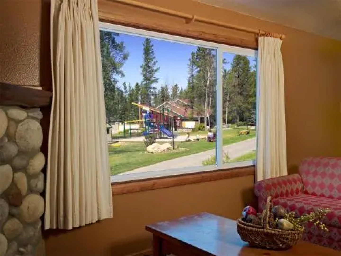 Patricia Lake Bungalows