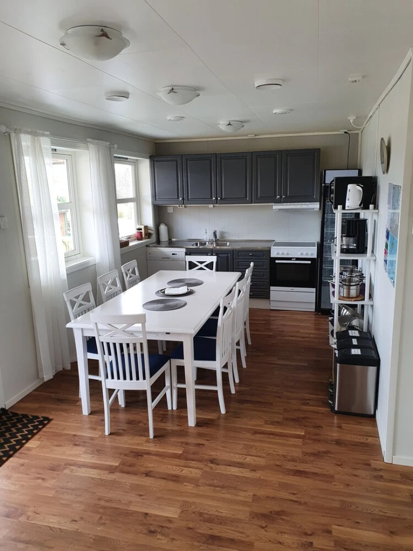 Vestavind Hytter og Rom