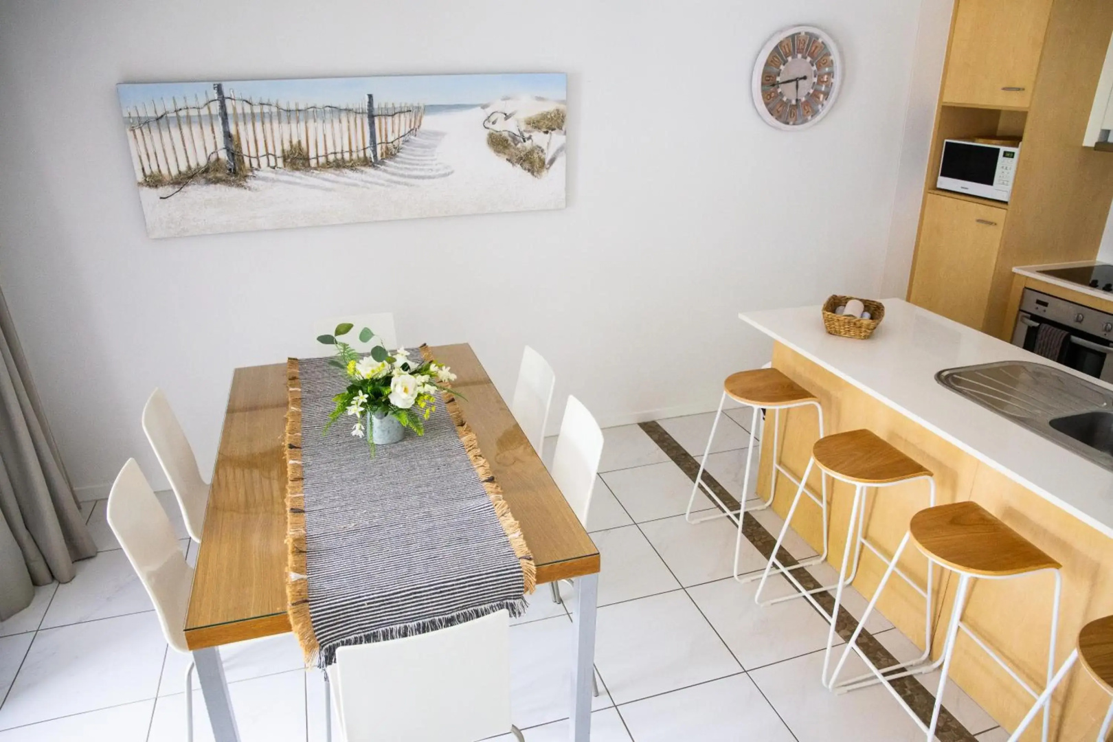 Tropical Getaway in 2 Bedroom Unit in 4 star Resort