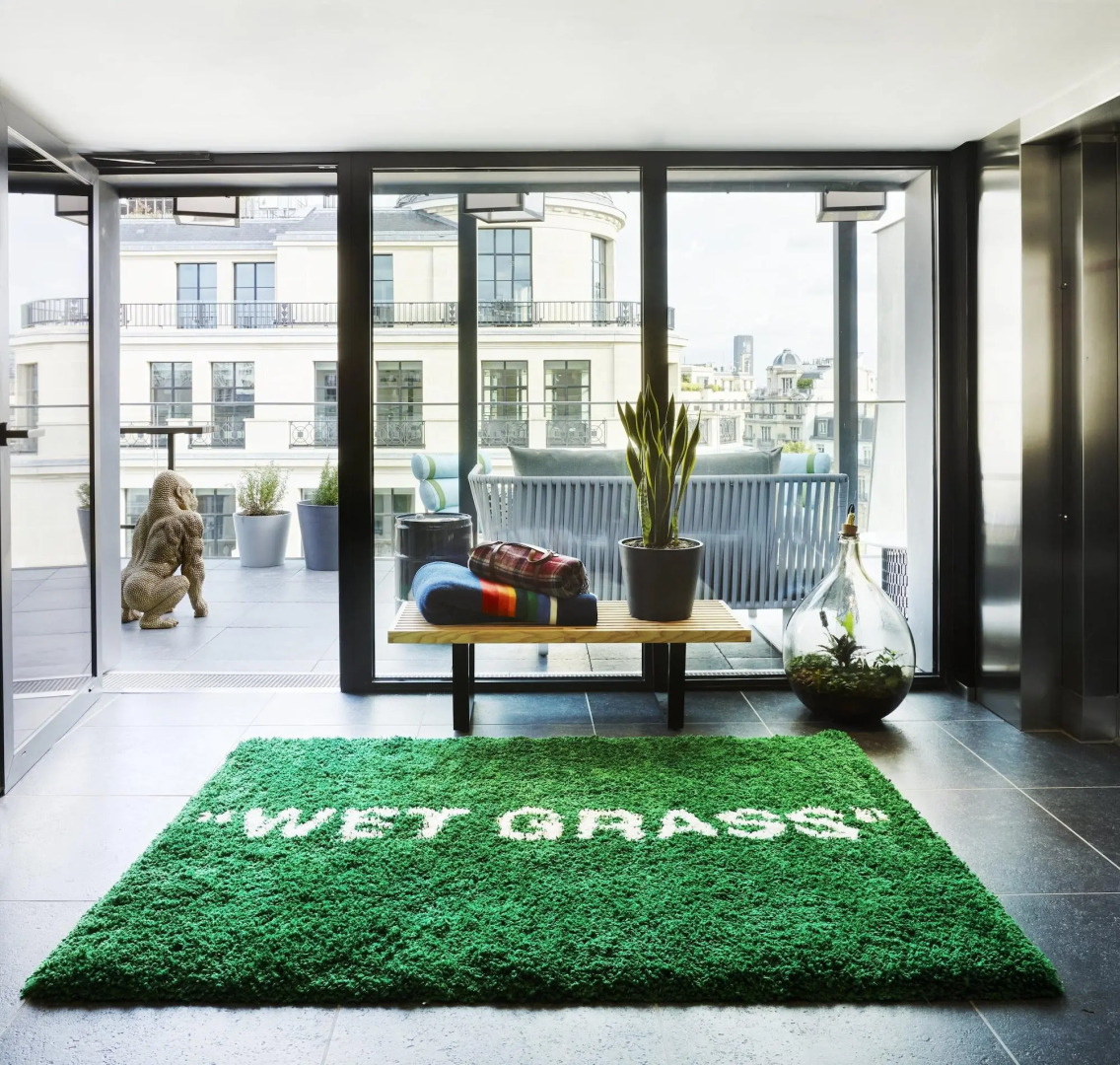 Отель citizenM Paris Champs-Élysées